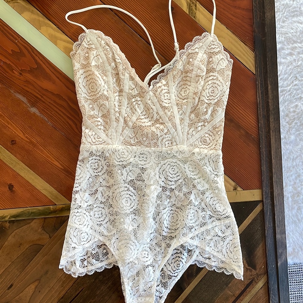White lace body suit